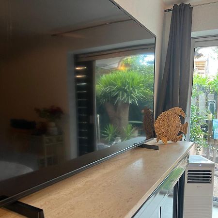 Private Garden In Center Of Saint Tropezアパートメント エクステリア 写真