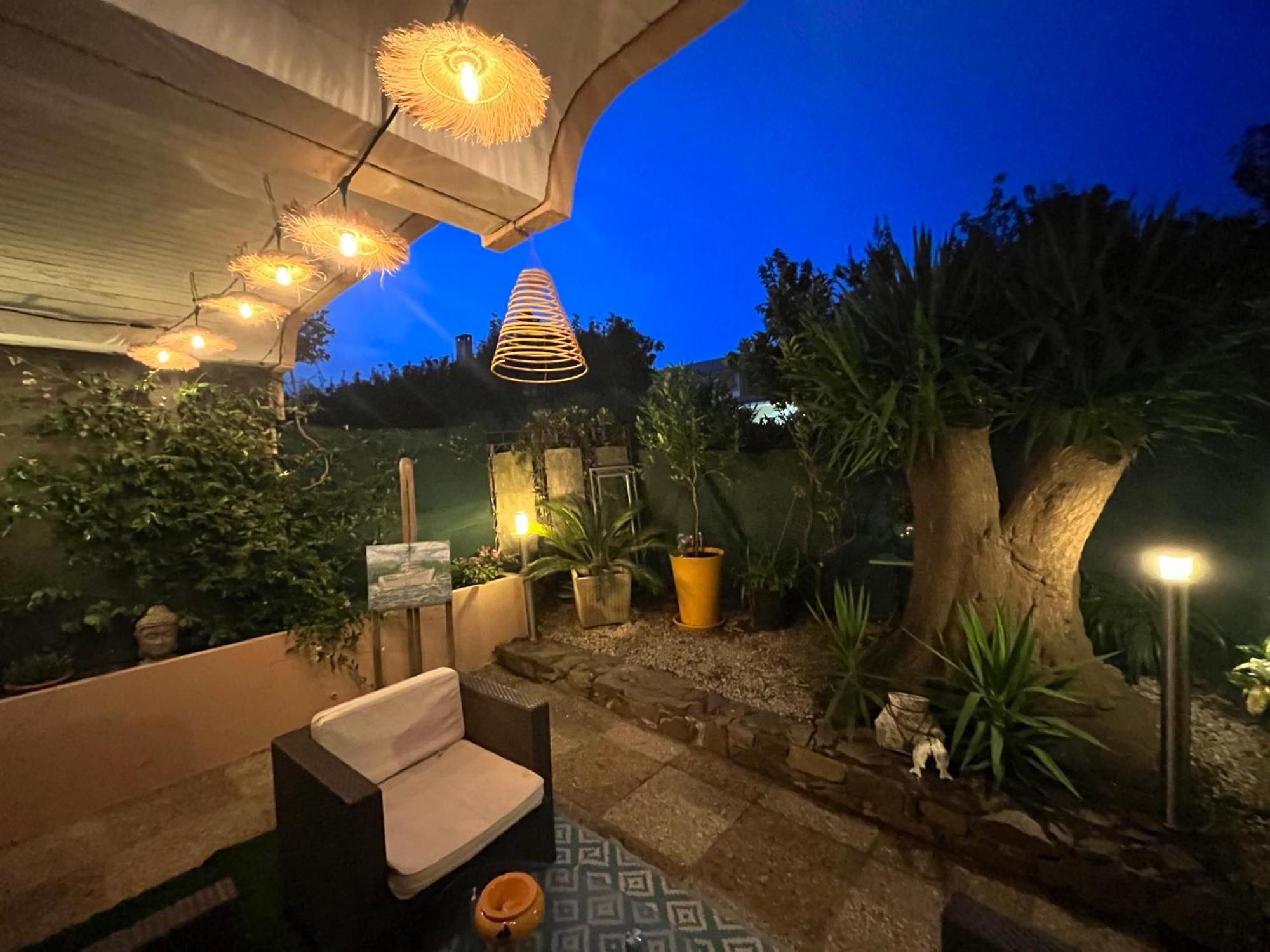 Private Garden In Center Of Saint Tropezアパートメント エクステリア 写真